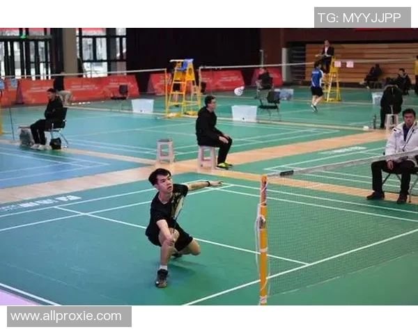 成都羽毛球队与北京羽毛球队赛后复盘力量对比分析与战术探讨